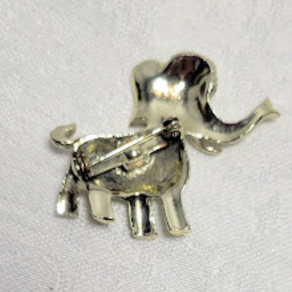 VINTAGE SILVER COLOR ELEPHANT BROOCH WITH RED RHINESTONE EYE - Picture 3 of 4